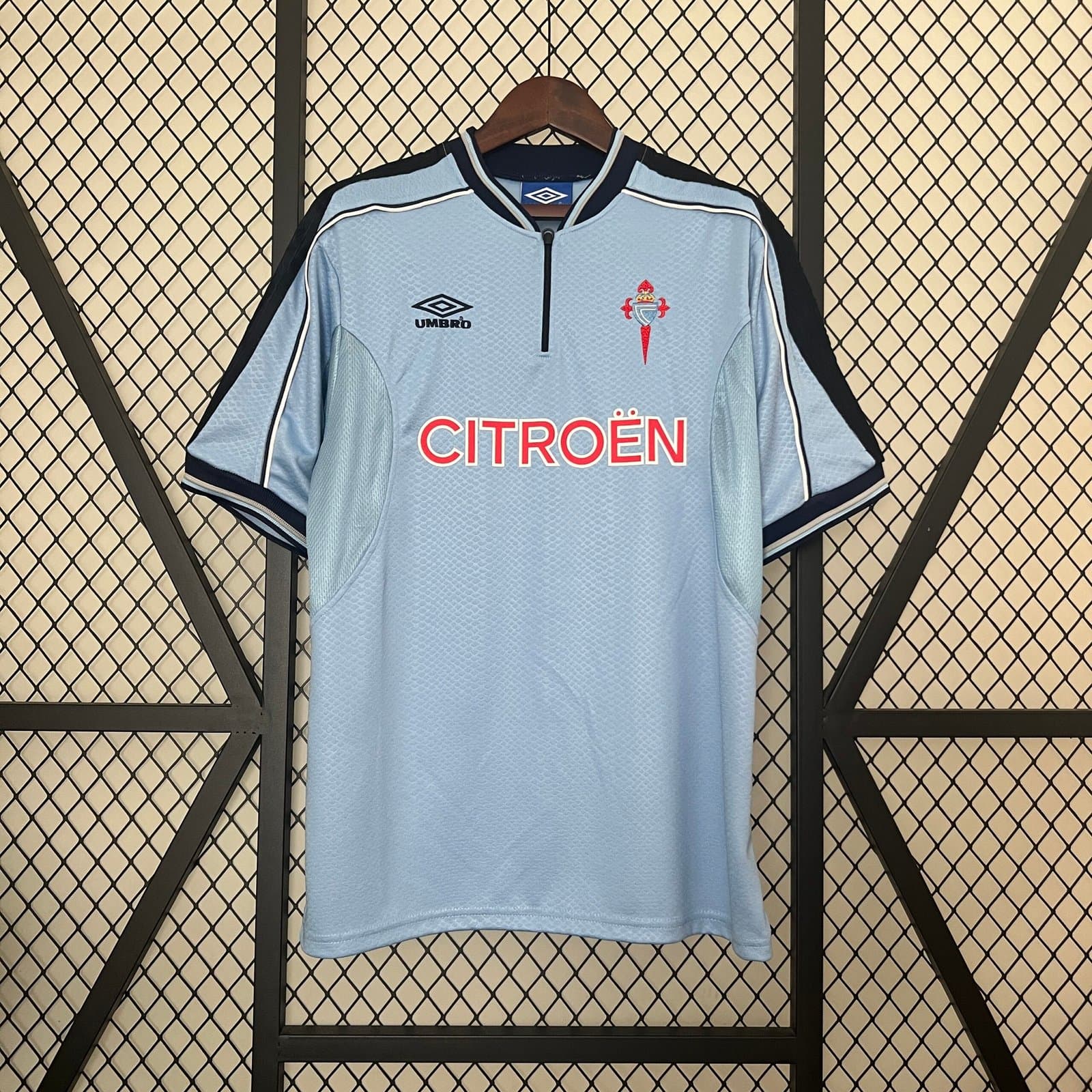 Celta de Vigo 1999/00 1a Eq. — vista frontal