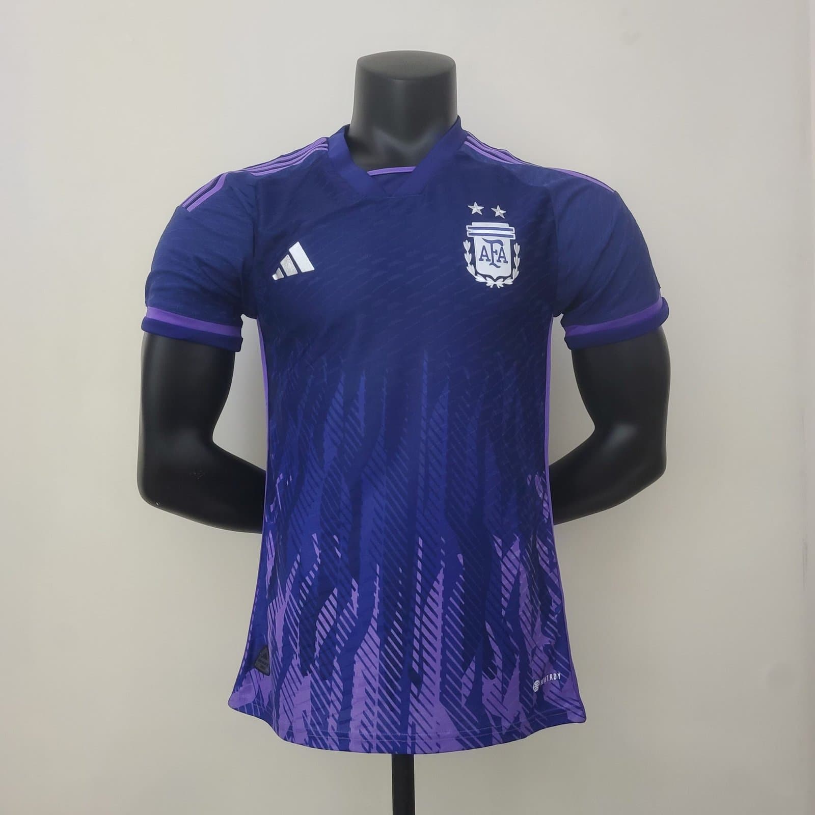 Argentina 2 Estrellas Qatar 2022 2a Eq. (Ed. Jugador) — vista frontal