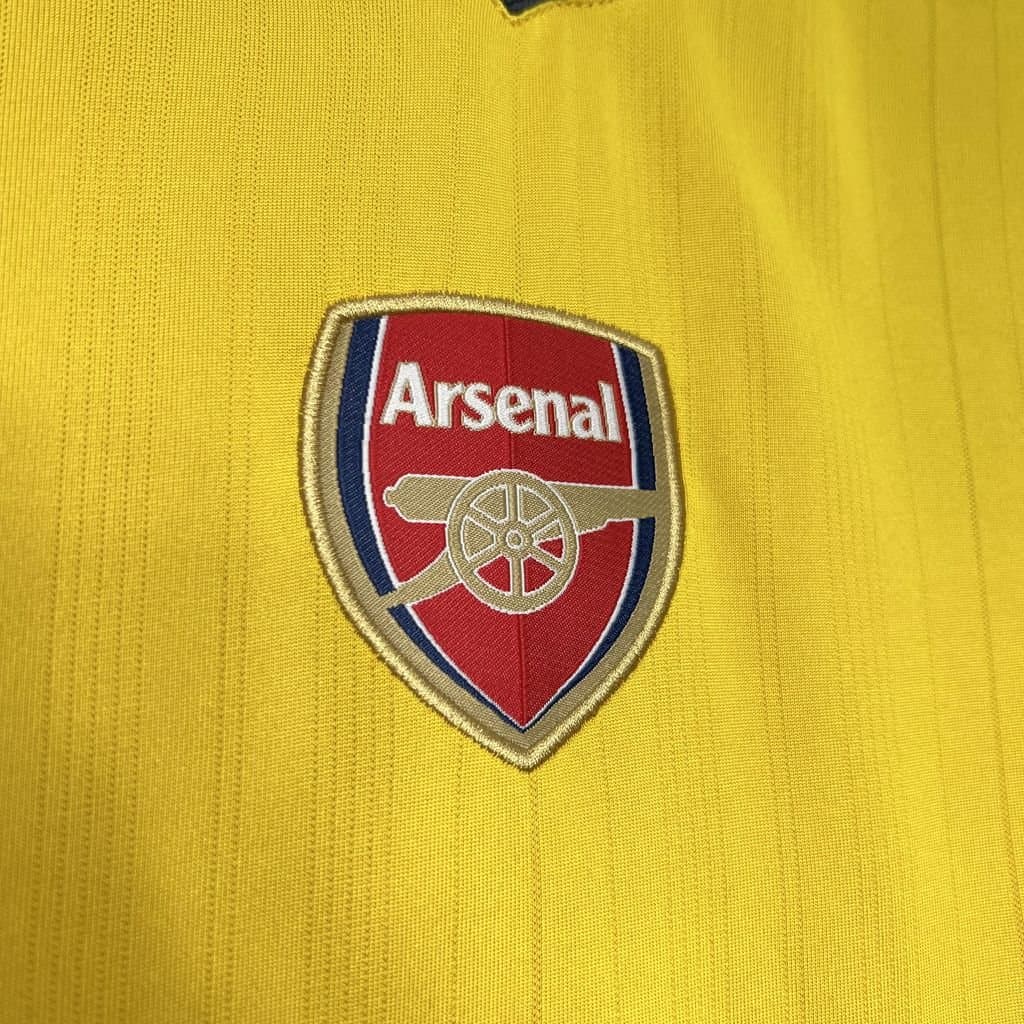 Arsenal 2005/06 2a Eq. — vista trasera
