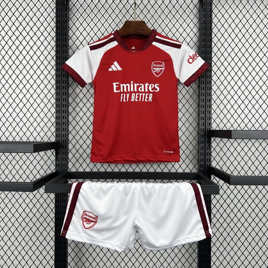 Arsenal 2026/27 1a Eq. Niño — vista frontal