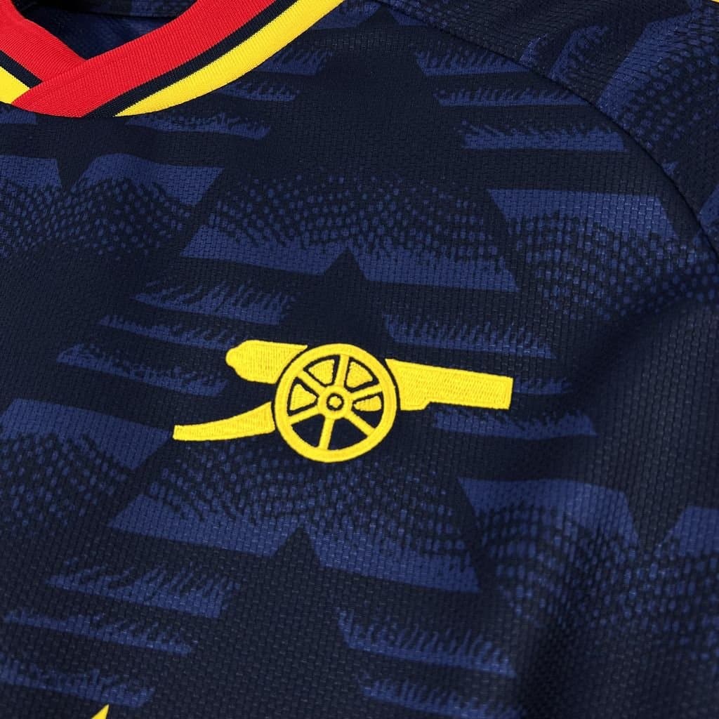 Arsenal 2026/27 2a Eq. — vista trasera
