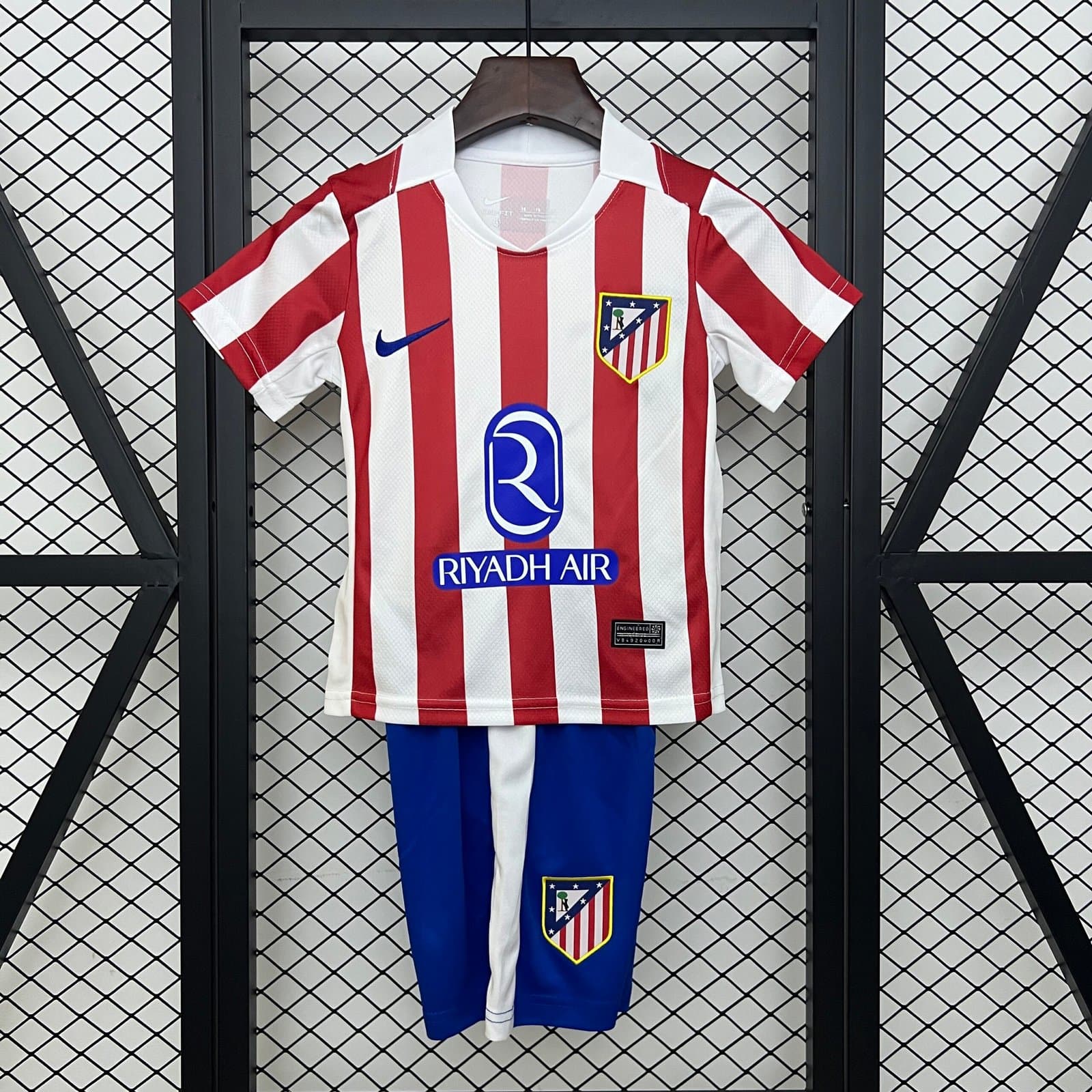 Atlético de Madrid 2025/26 1a Eq. Niño — vista frontal
