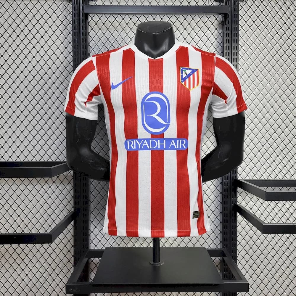 Atlético de Madrid 2025/26 1a Eq. (Ed. Jugador) — vista frontal
