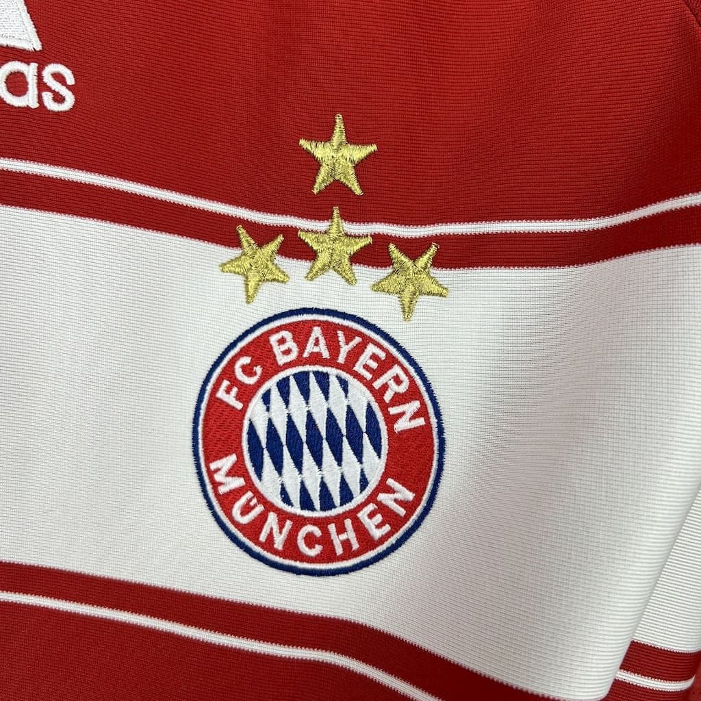 Bayern Múnich 2007/08 1a Eq. — vista trasera