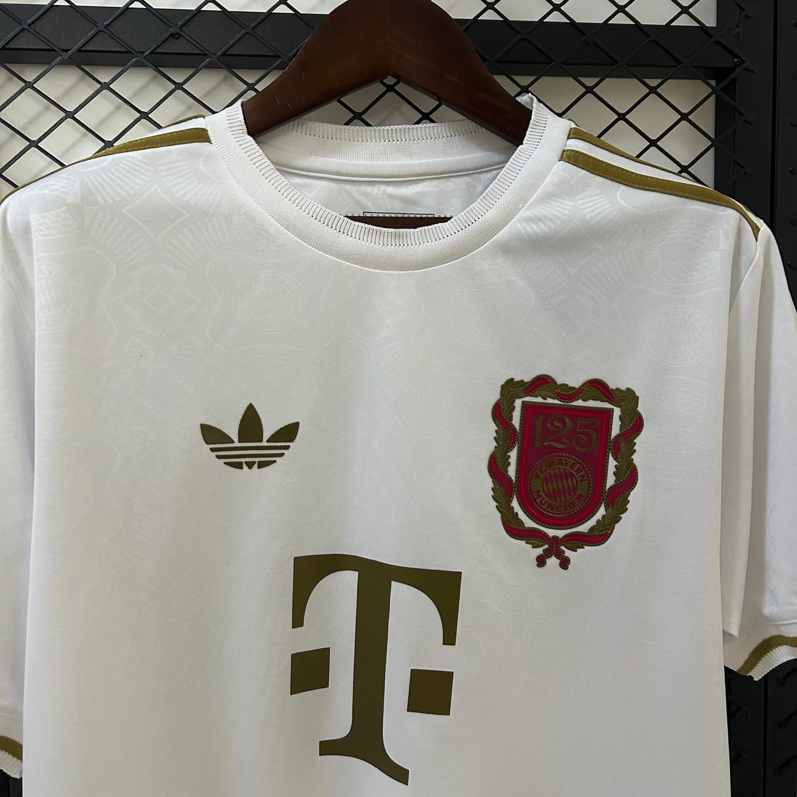 Bayern Múnich Ed. 125 Aniversario 2a Eq. — vista trasera