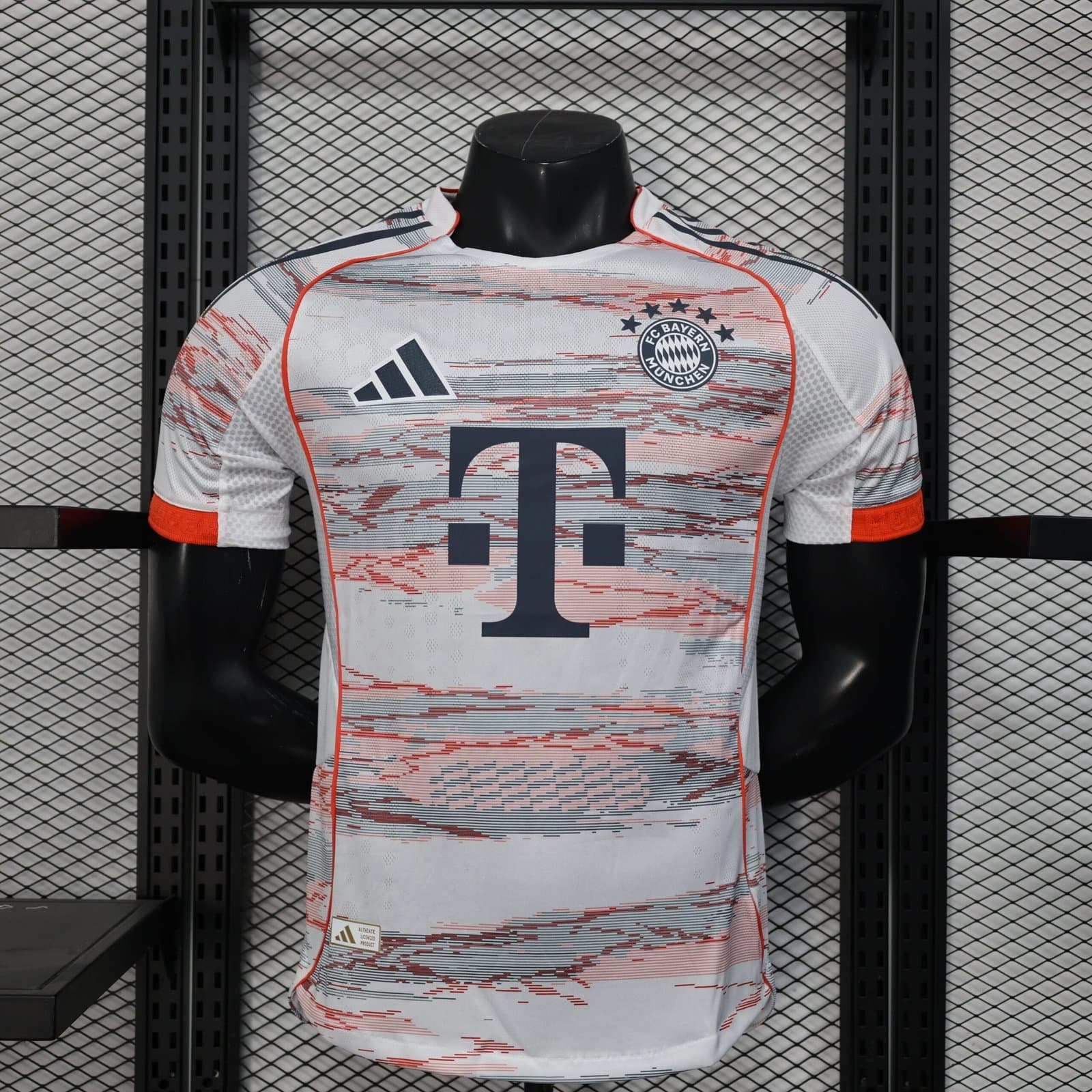 Bayern Múnich 2025/26 2a Eq. (Ed. Jugador) — vista frontal