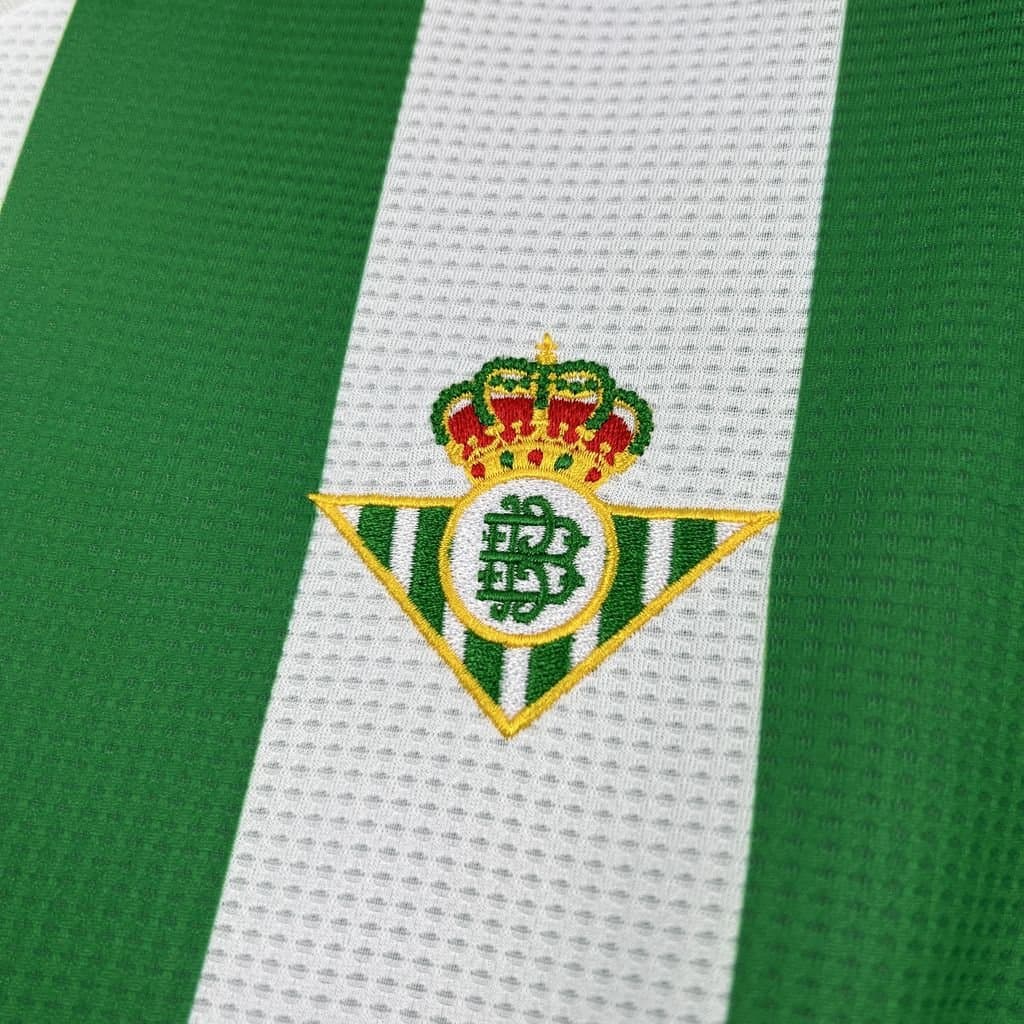 Real Betis 2025/26 Retro — vista trasera