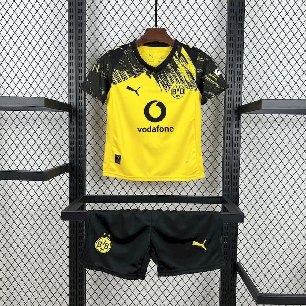 Borussia Dortmund 2025/26 1a Eq. Niño — vista frontal