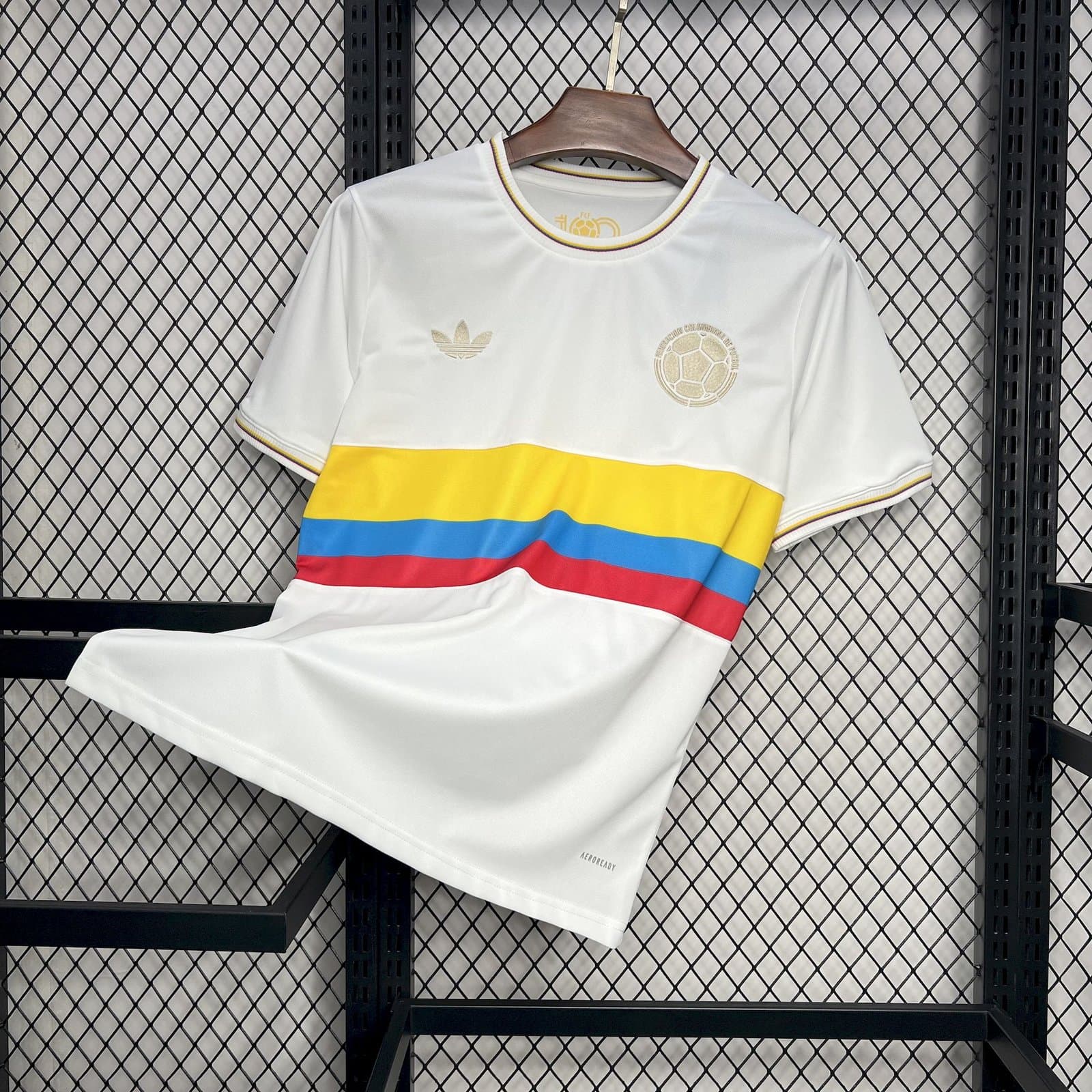 Colombia Ed. Especial 100 Aniversario — vista frontal