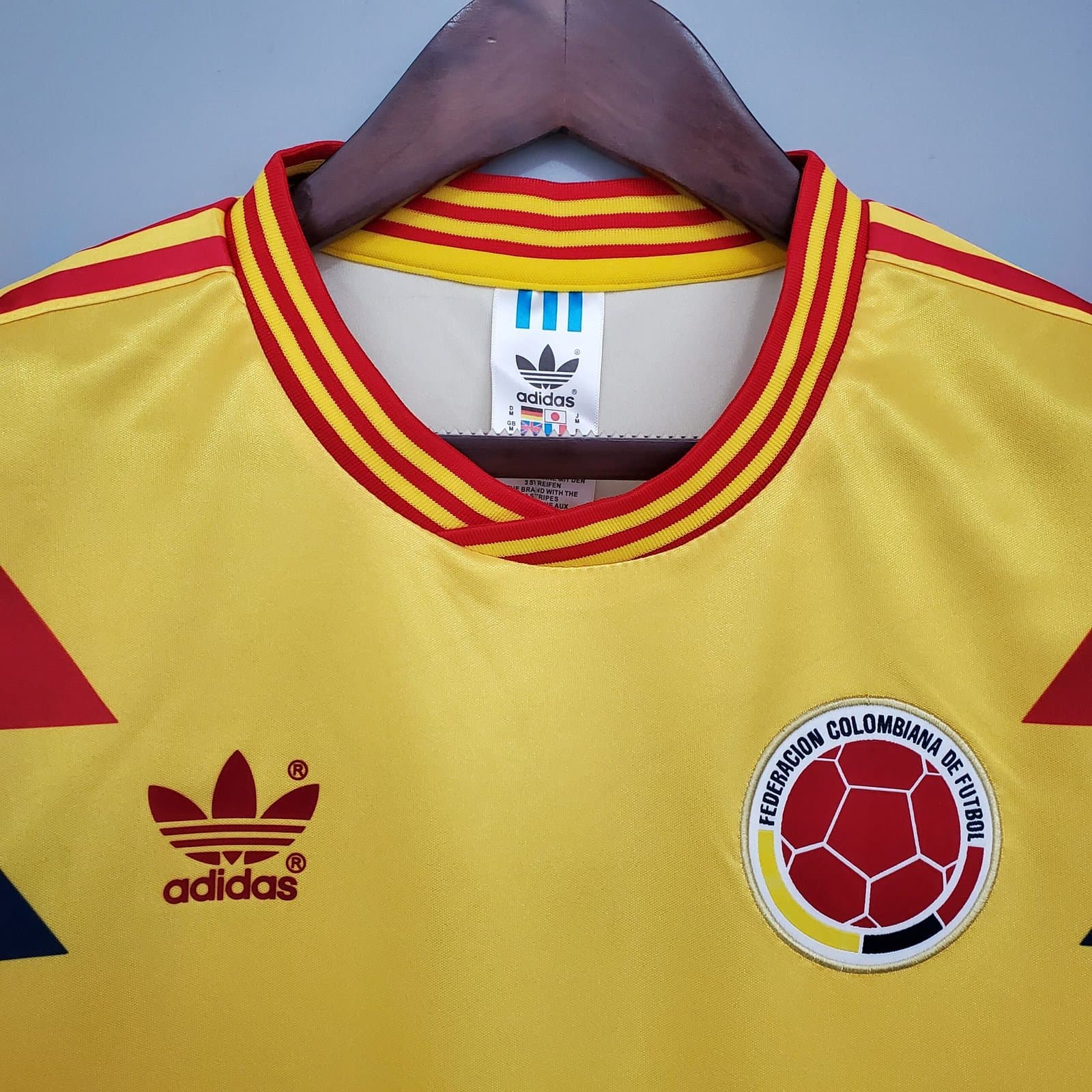 Colombia 1990 1a Eq. — vista trasera
