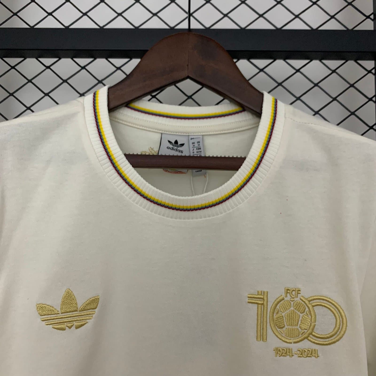 Colombia Ed. Especial 100 Aniversario Retro — vista trasera