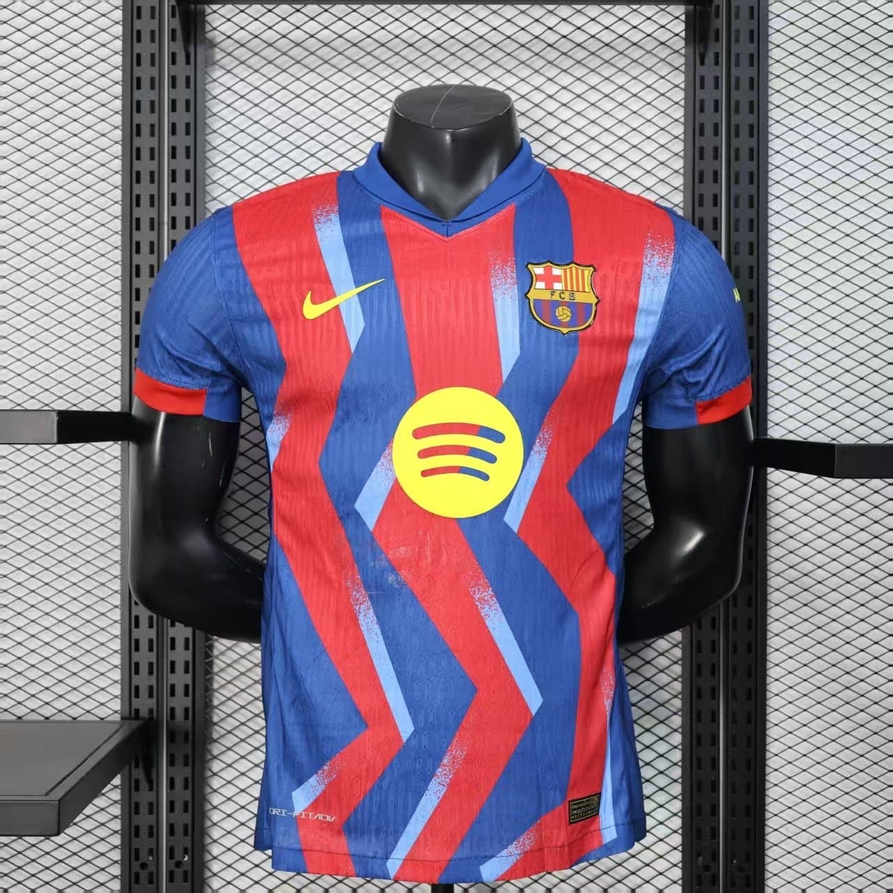 FC Barcelona 2025/26 4a Eq. (Ed. Jugador) — vista frontal