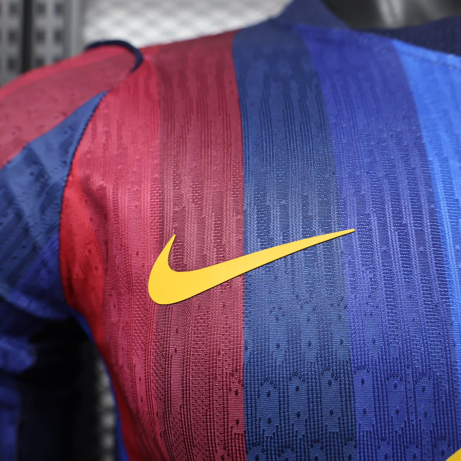 FC Barcelona 2026/27 1a Eq. (Ed. Jugador) Manga Larga — detalle