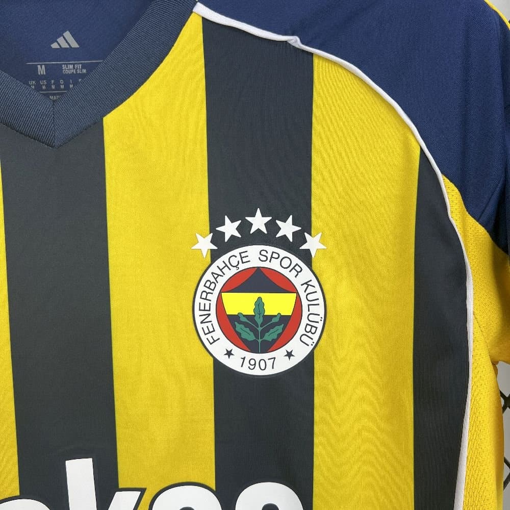 Fenerbahce 2025/26 1ª Eq. — vista trasera
