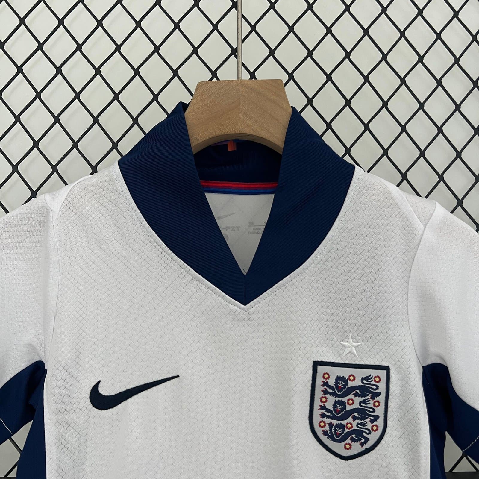 Inglaterra 2024 Niño 1ª Eq. — vista trasera