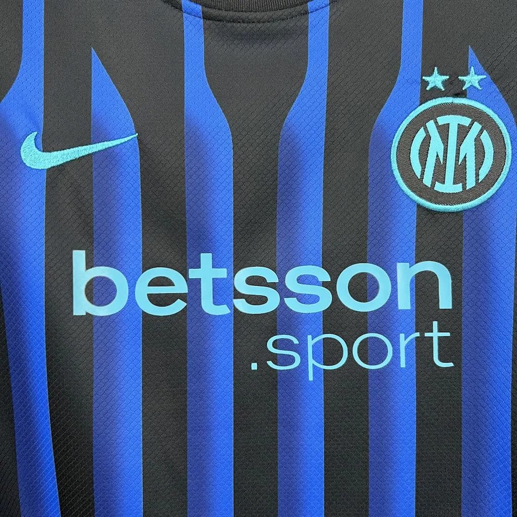 Inter de Milán 2025/26 1a Eq. Niño — vista trasera