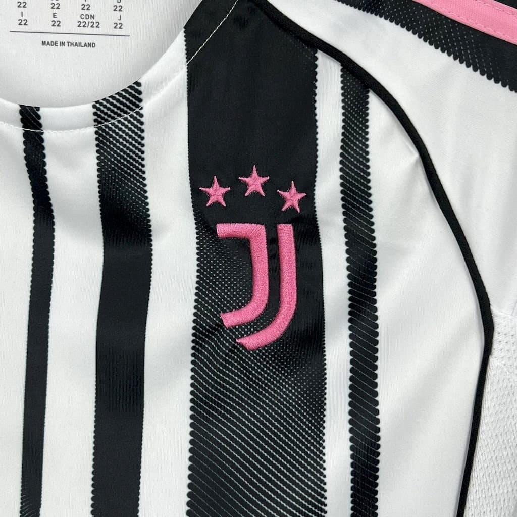 Juventus 2025/26 1a Eq. Niño — vista trasera