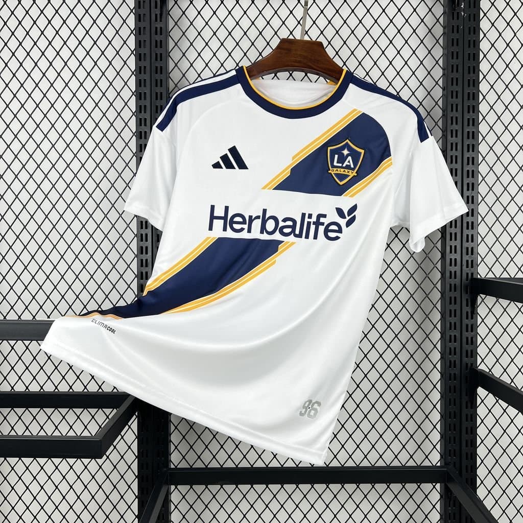 LA Galaxy 2026/27 1a Eq. — vista frontal