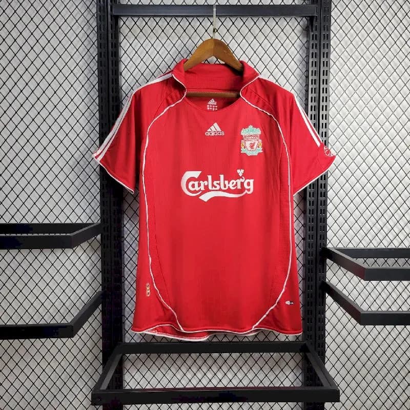 Liverpool 2006/07 1a Eq. — vista frontal