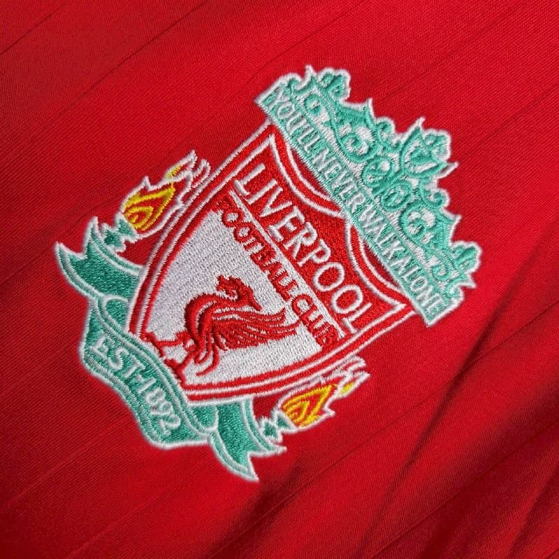 Liverpool 2006/07 1a Eq. — vista trasera