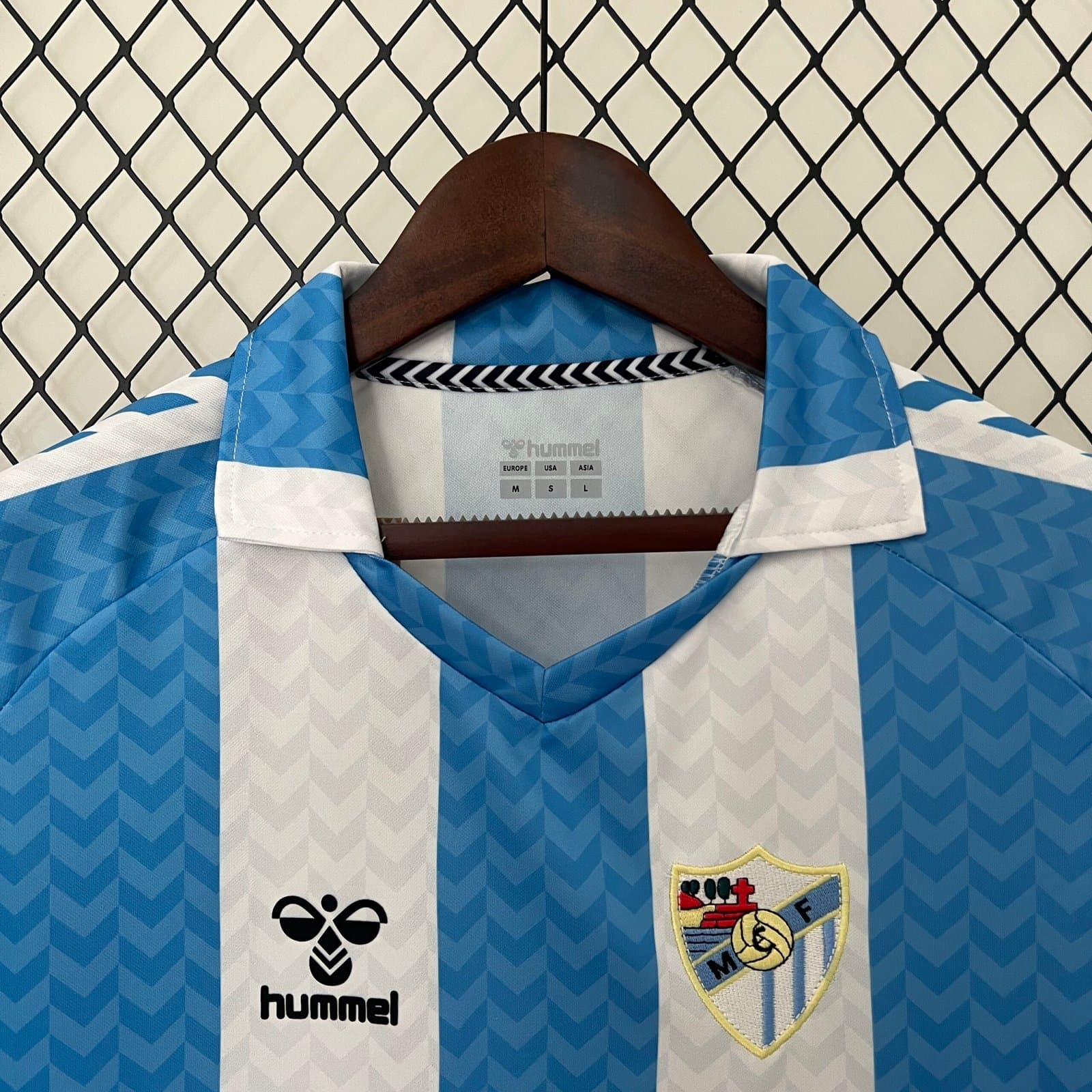 Málaga 2023/24 Ed. Especial 120 Aniversario — vista trasera