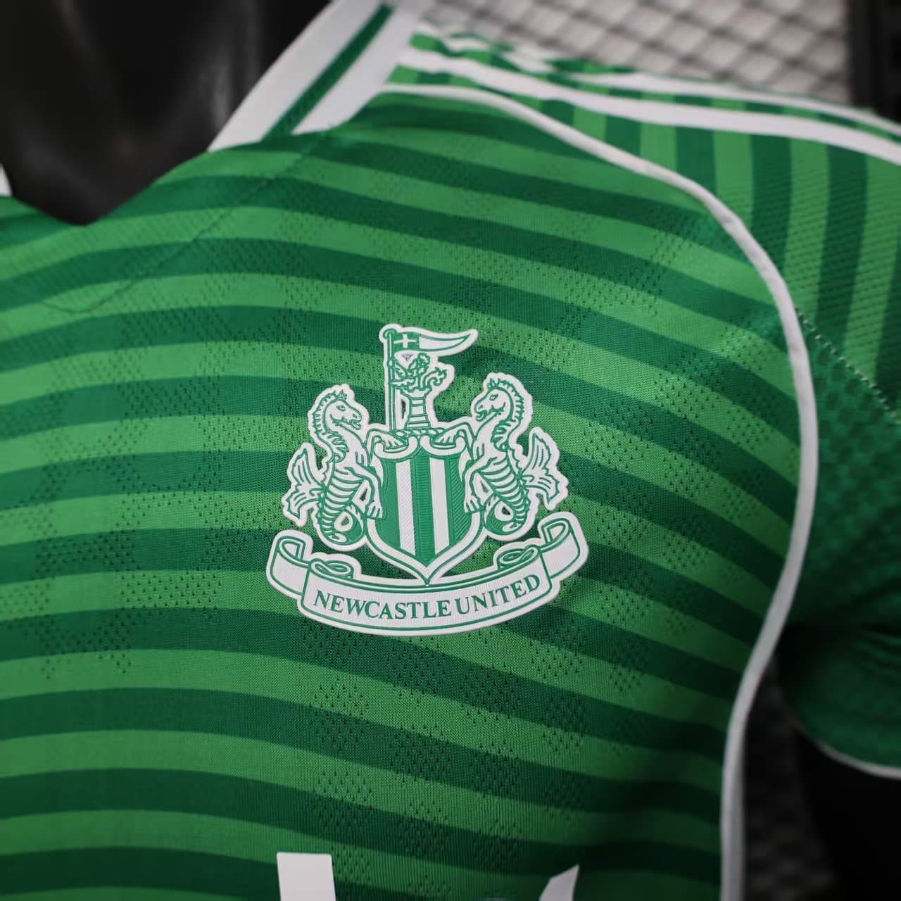 Newcastle 2025/26 2a Eq. (Ed. Jugador) — vista trasera