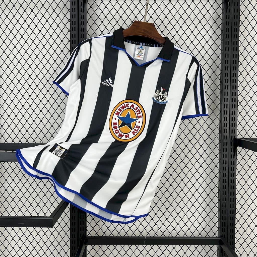 Newcastle 1999/00 1a Eq. — vista frontal