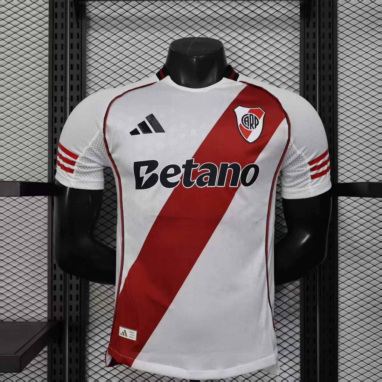 River Plate 2025/26 1a Eq. (Ed. Jugador) — vista frontal