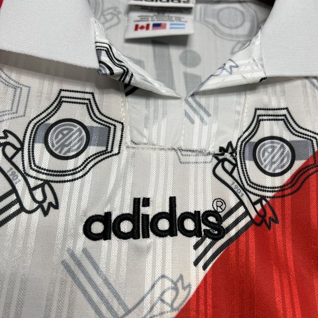 River Plate 1996/98 1a Eq. — detalle