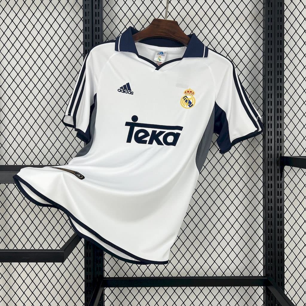 Real Madrid 2000/01 1a Eq. — vista frontal