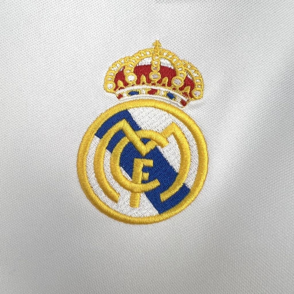 Real Madrid 2001/02 1a Eq. — vista trasera