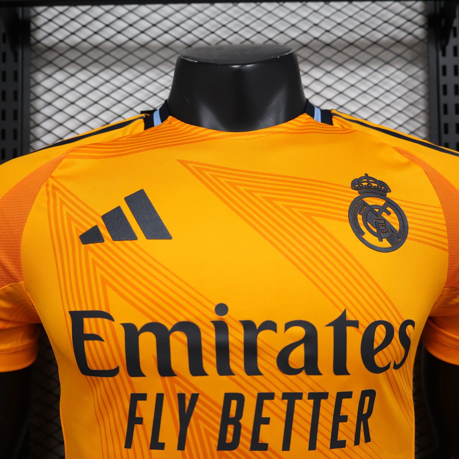 Real Madrid 2024/25 2a Eq. (Ed. Jugador) — vista trasera