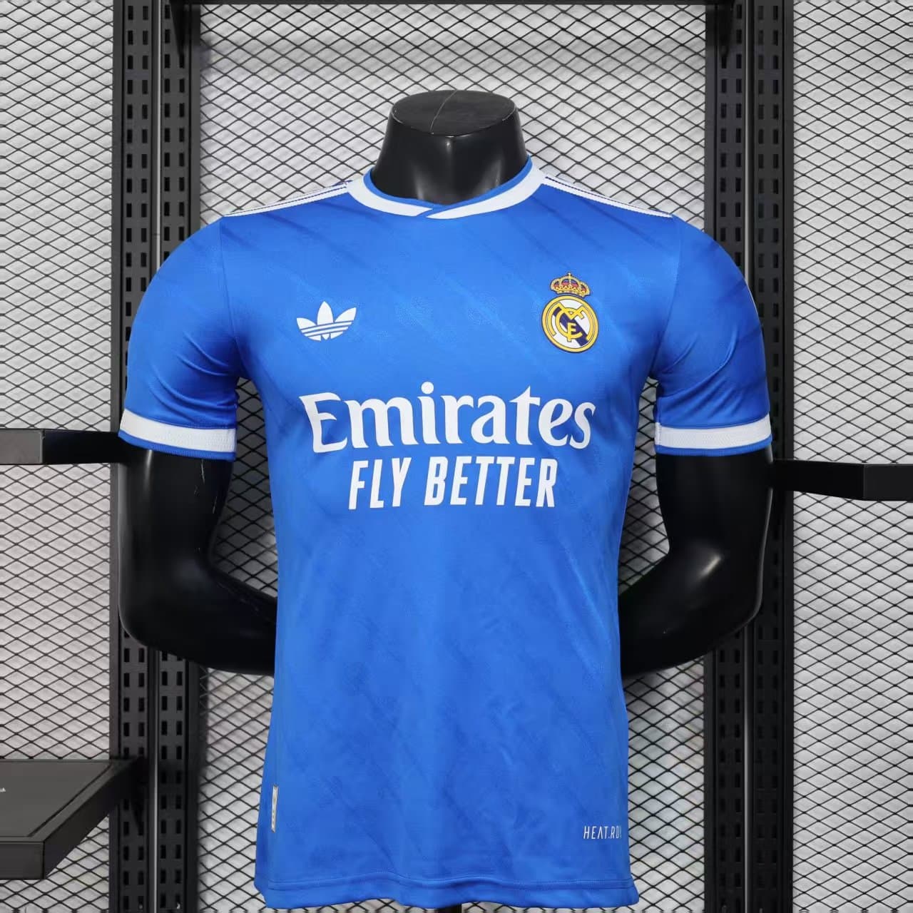Real Madrid 2025/26 3a Eq. (Ed. Jugador) — vista frontal