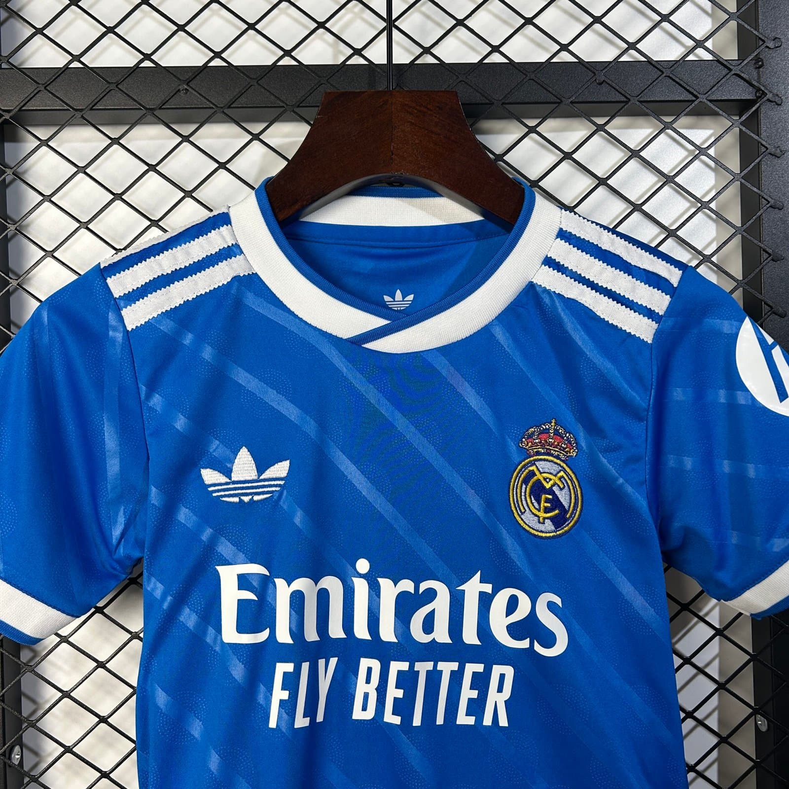 Real Madrid 2025/26 3a Eq. Niño — vista trasera