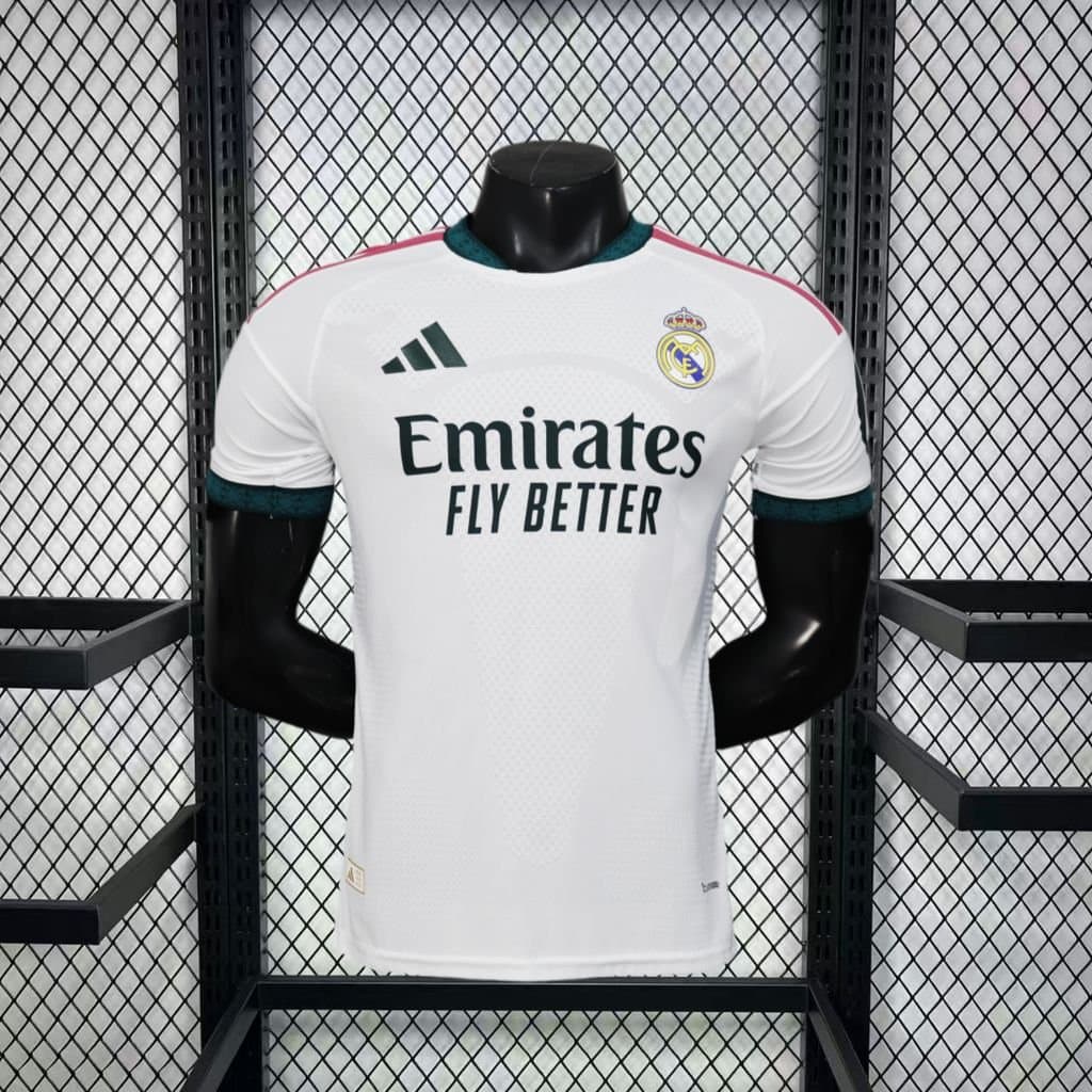 Real Madrid 2026/27 1a Eq. (Ed. Jugador) — vista frontal