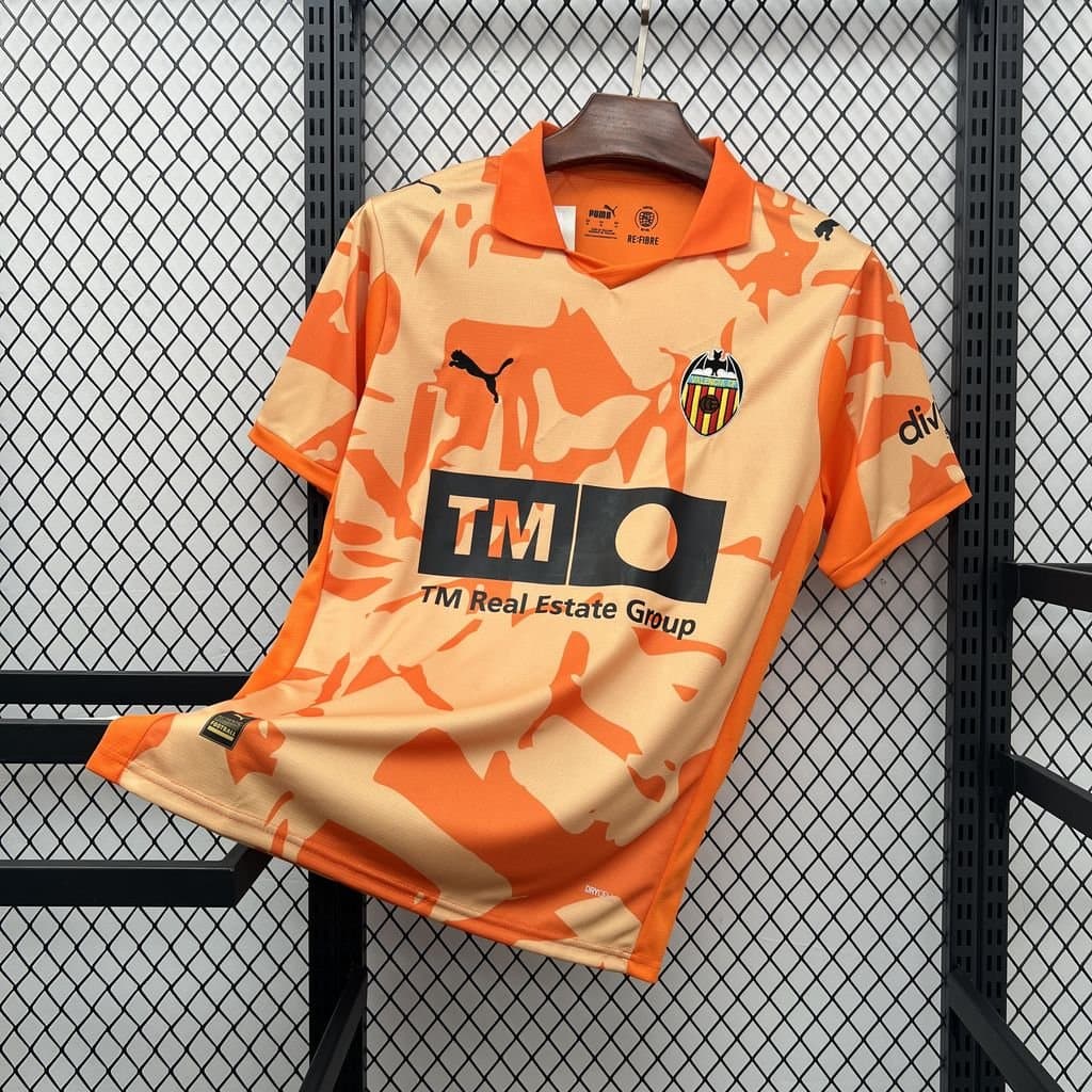 Valencia 2025/26 Retro — vista frontal