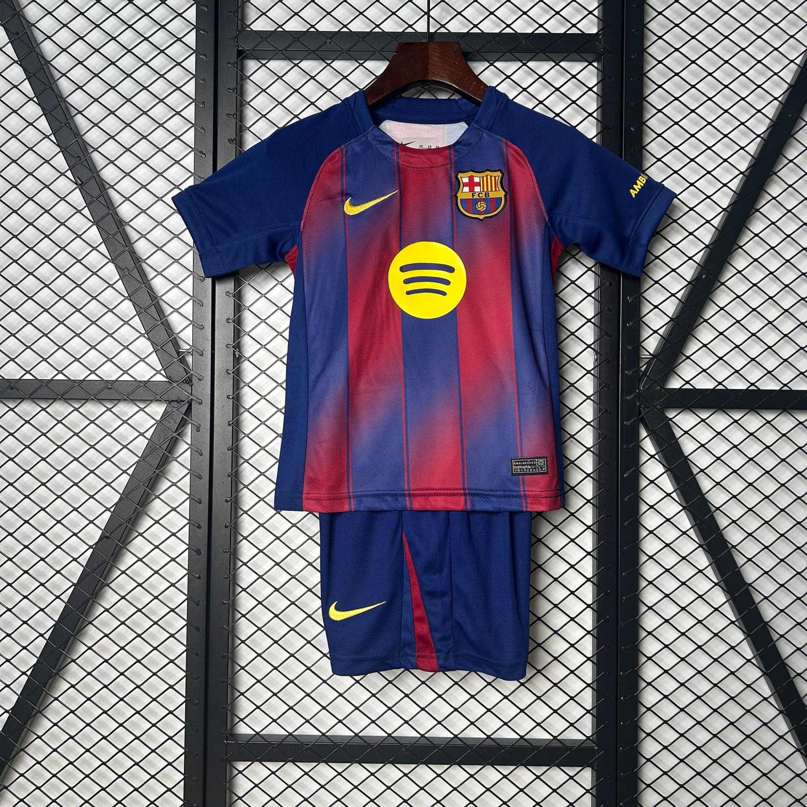 FC Barcelona 2025/26 1a Eq. Niño — vista frontal