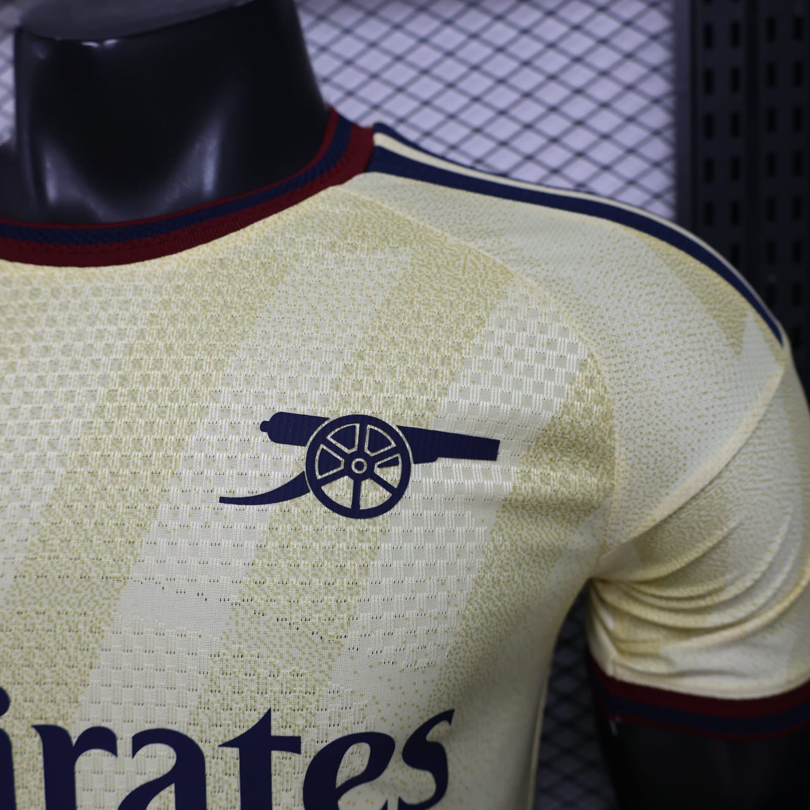 Arsenal 2026/27 3a Eq. (Ed. Jugador) — vista trasera