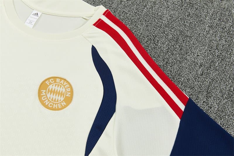 Bayern de Múnich 2026/27 Kit Entrenamiento Niño — detalle