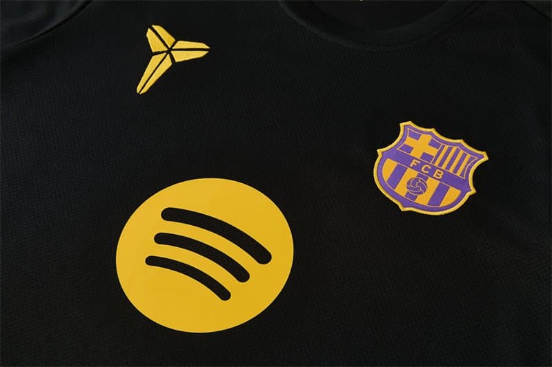 FC Barcelona 2026/27 Kit Entrenamiento Niño 3 — vista trasera