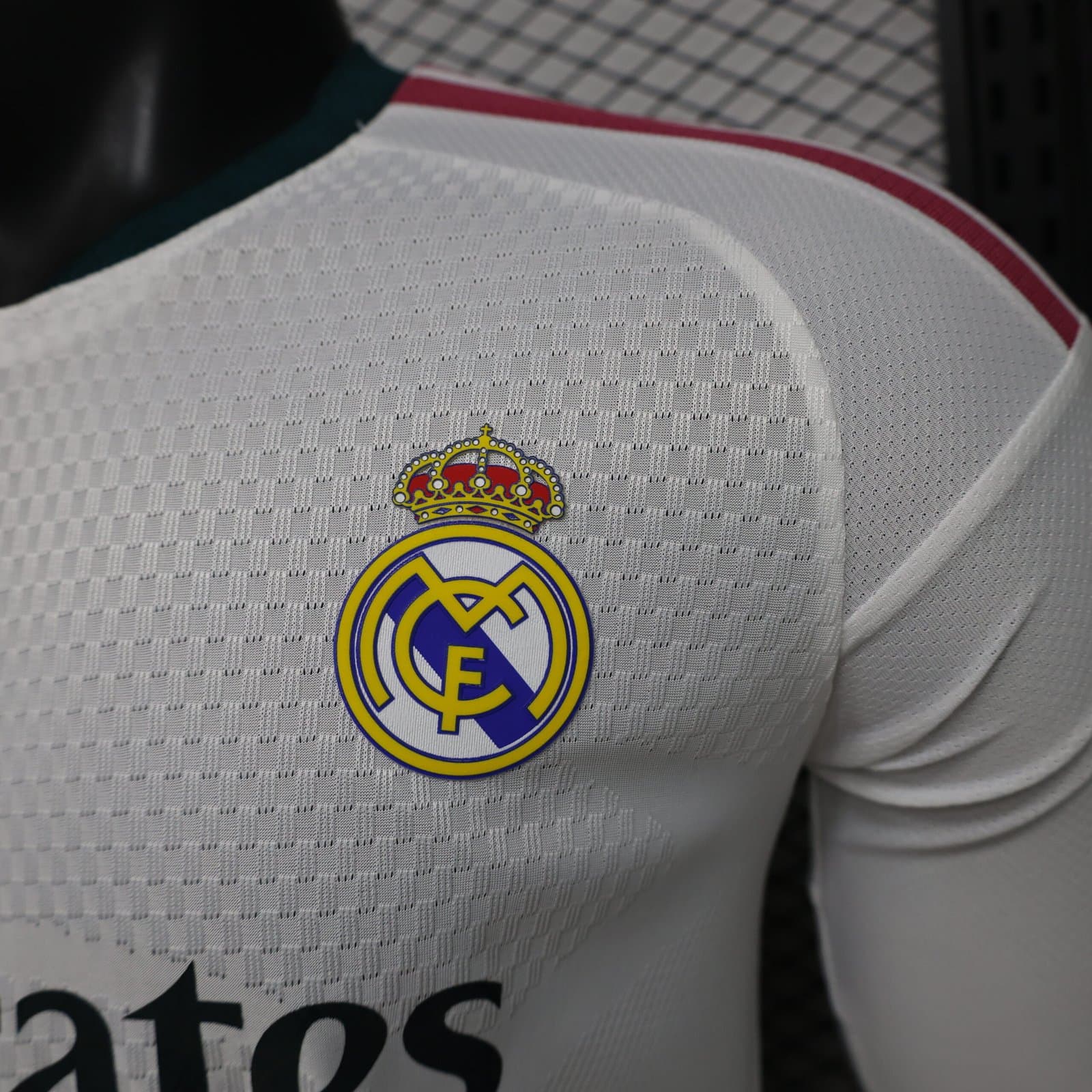 Real Madrid 2026/27 1a Eq. (Ed. Jugador) Manga Larga — detalle