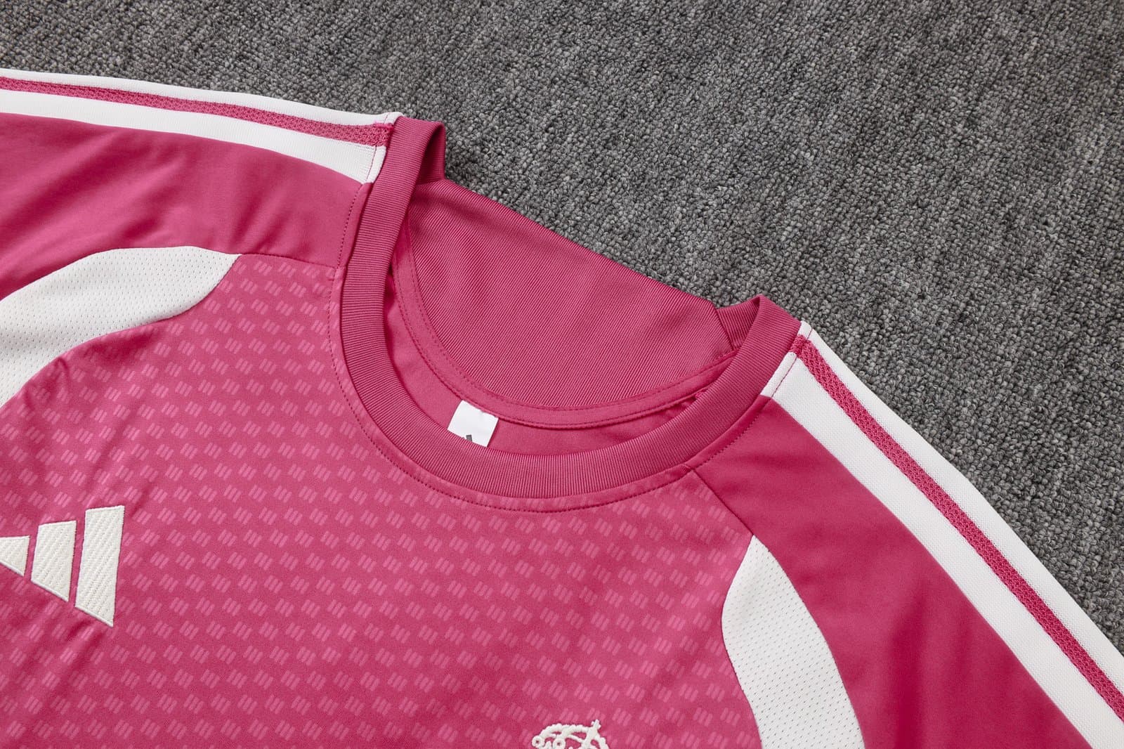 Real Madrid 2026/27 Kit Entrenamiento — vista trasera
