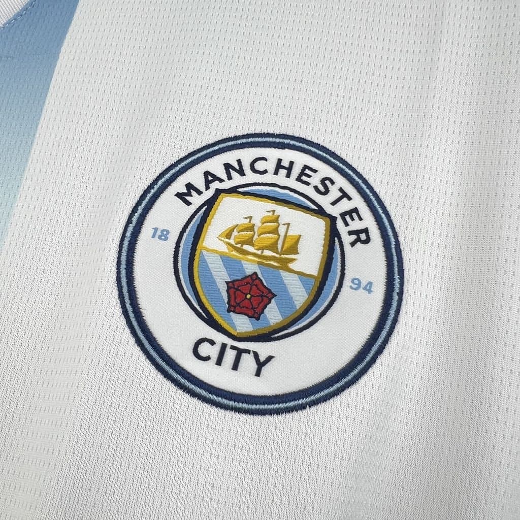 Man. City 2026/27 3a Eq. — vista trasera